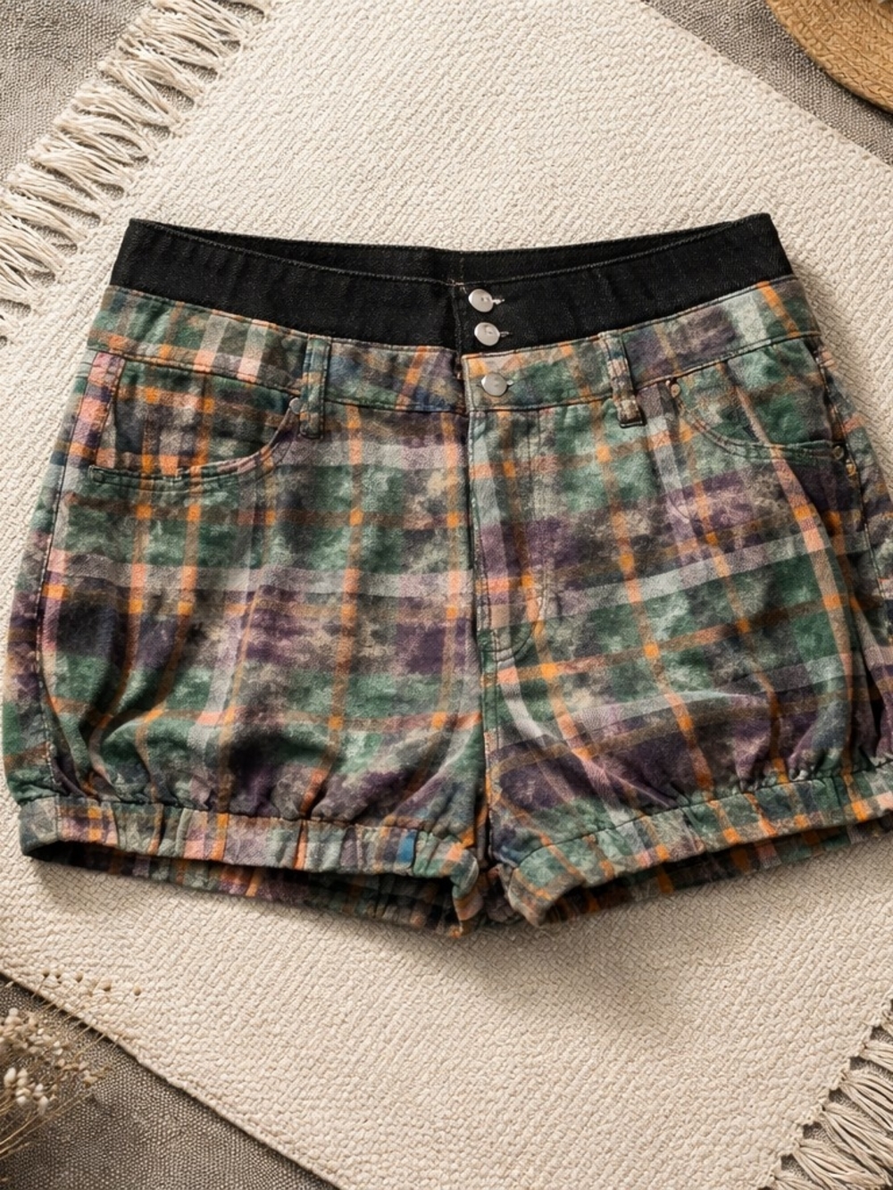Plaid Comfort-Waist Women's Shorts in Green and Purple